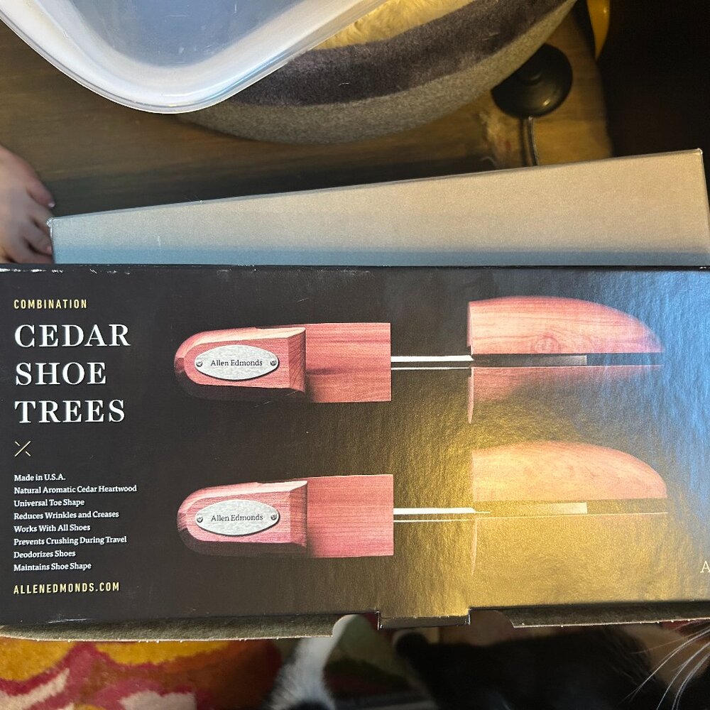 Cedar shoe trees